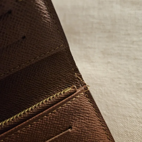 SOLD✨️Authentic✨️Louis Vuitton  Monogram Insolite Wallet - Picture 15 of 16